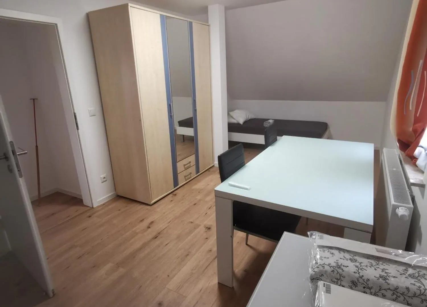 Grosszuegige 3-Zimmer Wohnung Mit Garage Und Garten Nuremberg