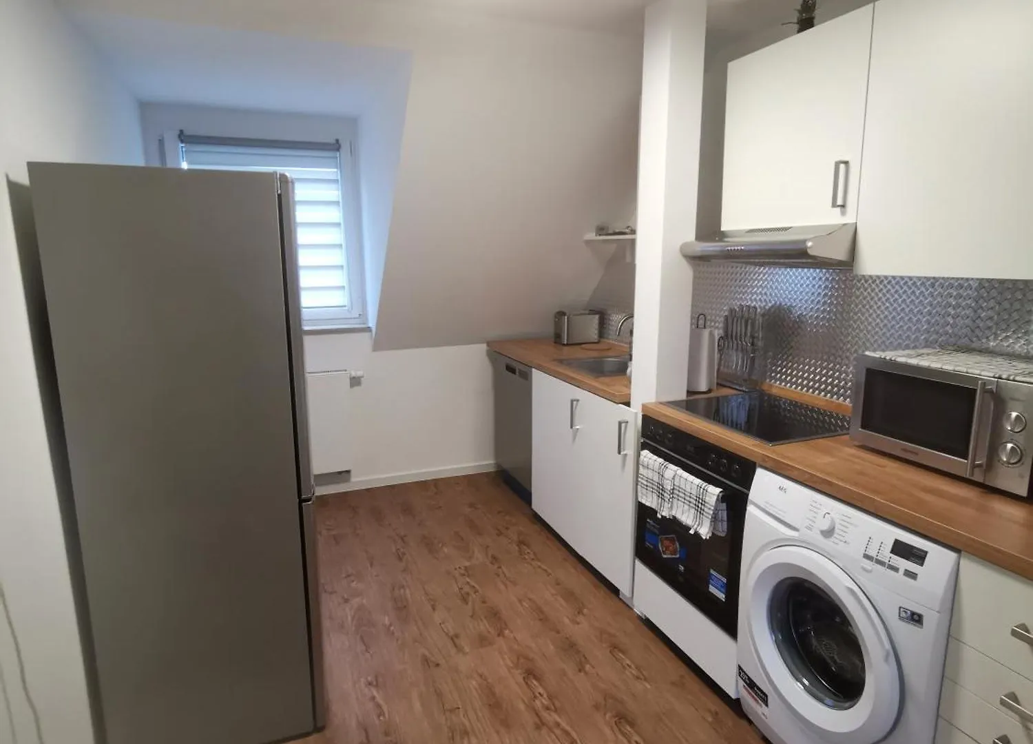Grosszuegige 3-Zimmer Wohnung Mit Garage Und Garten Nuremberg