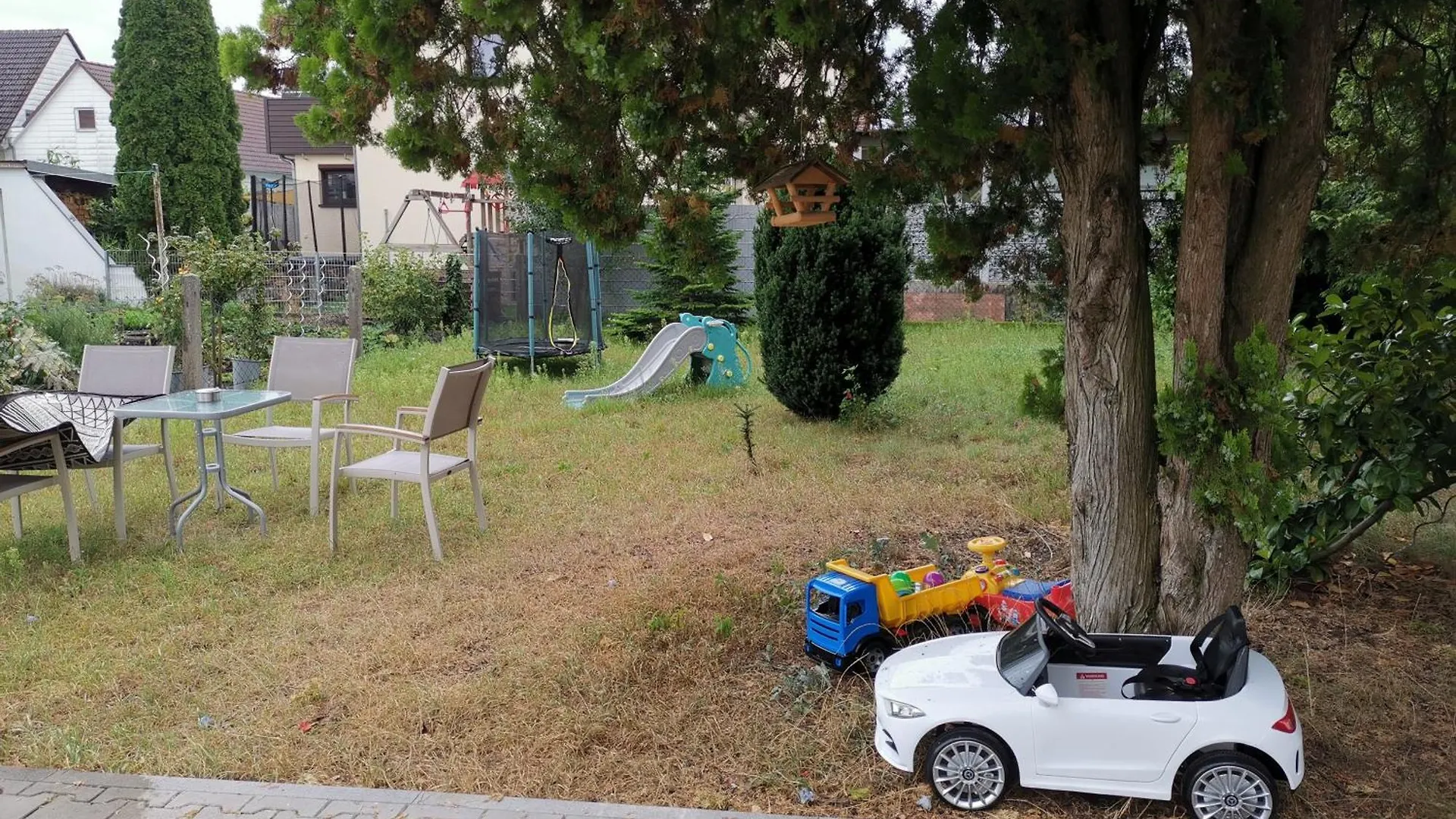 Grosszuegige 3-Zimmer Wohnung Mit Garage Und Garten Nuremberg Germany